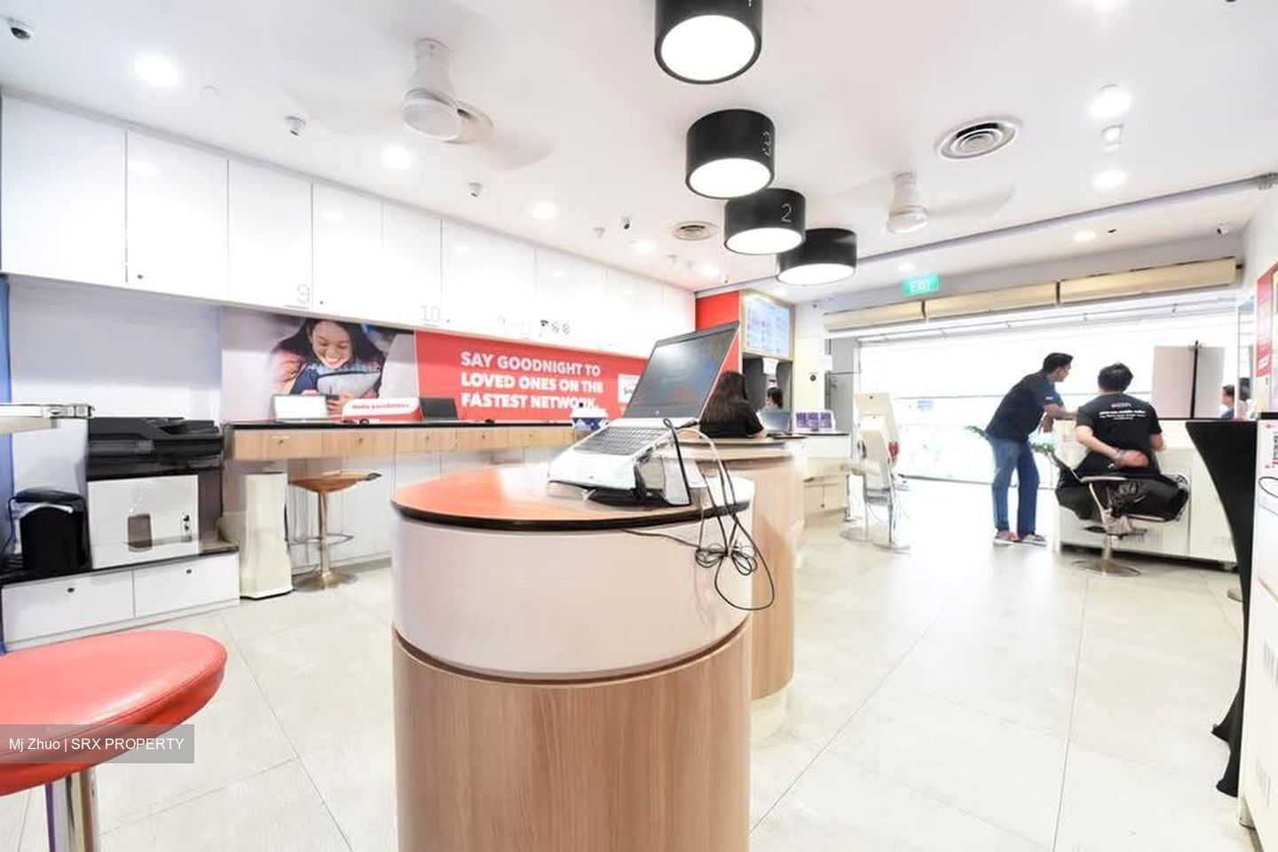 Lucky Plaza (D9), Retail #599555781